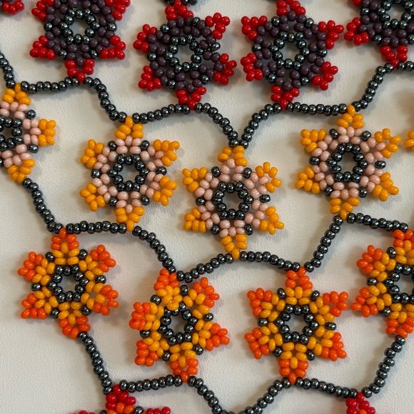 Exquisite 36 flower handmade chakira bead necklace - Picture 4 of 6